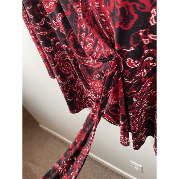 Cocomo Top Womens Size 1X Red 3/4 Sleeve Artsy Textured Stretch Ruched Career - Picture 3 of 9